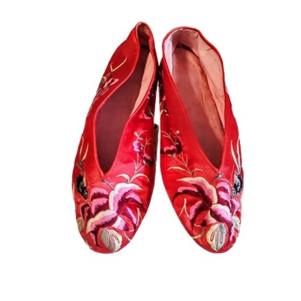 1960s Vintage Red Satin With Embroidered Flowers Chinese Slippers Shoes Flats